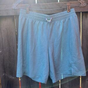 Light blue shorts sz. 16